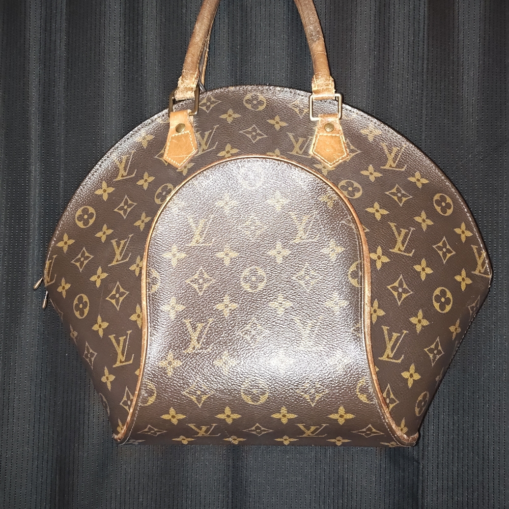 Vintage Louis Vuitton Monogram Ellipse